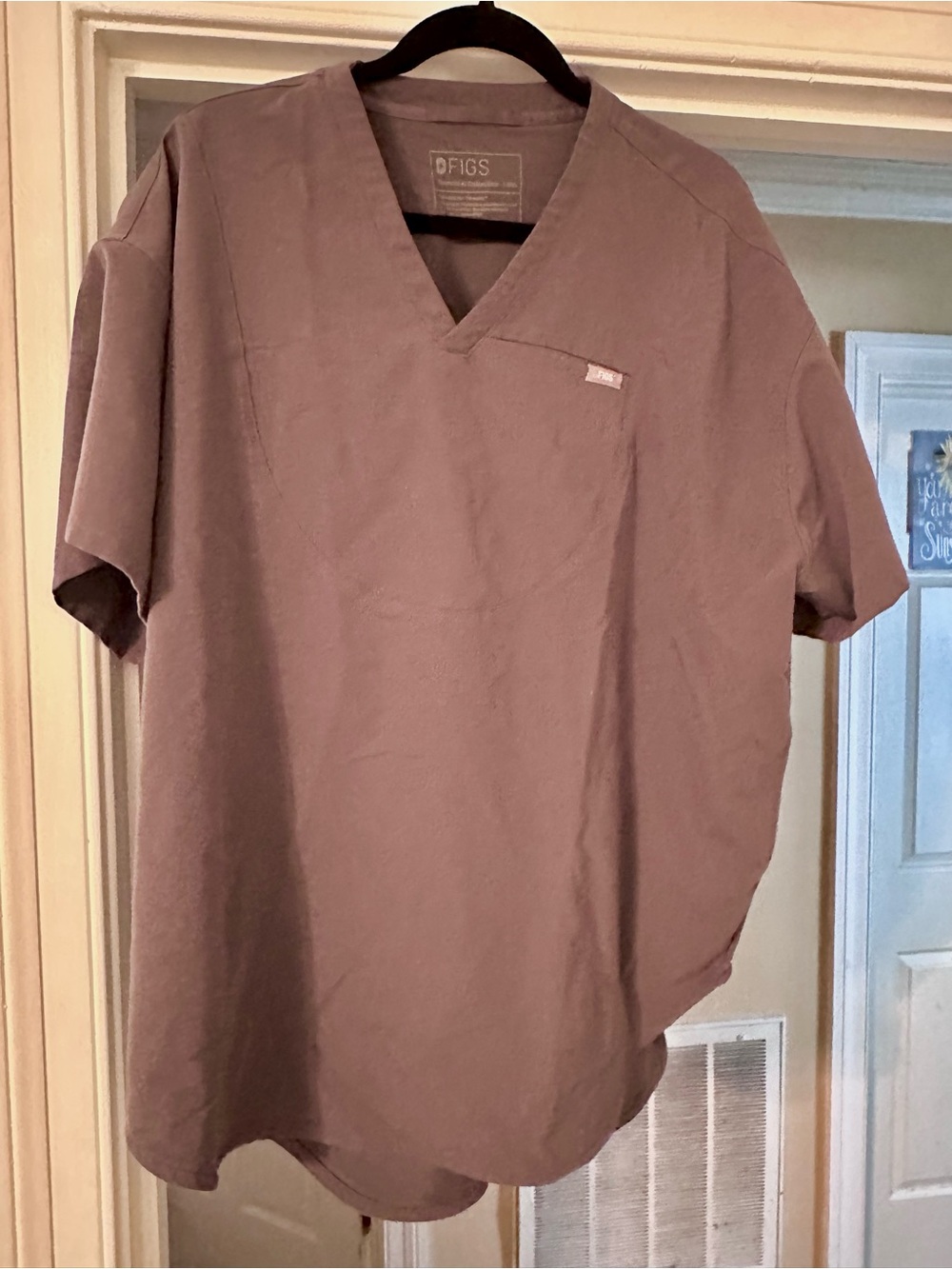 FIGS Women’s V-Neck Utilitech Scrub Top in Charcoal